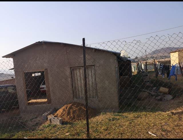 3 BEDROOM FREEHOLD FOR SALE IN MPOPHOMENI